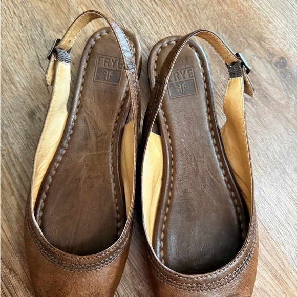 Frye • Sling Back Carson Ballet Flats - Picture 4 of 10